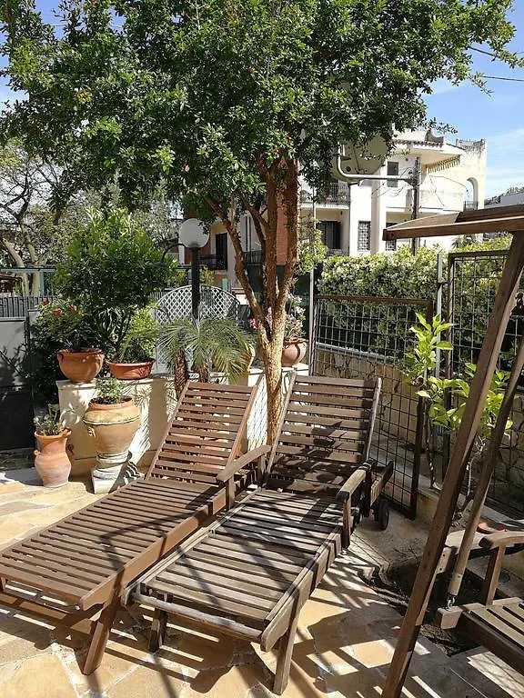 Il Giardino Dei Limoni Bed & Breakfast Aci Castello 3*,