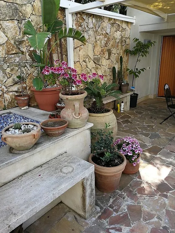 ***  Il Giardino Dei Limoni Bed & Breakfast Aci Castello Italy